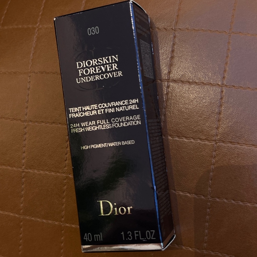 Dior 24HR wear full coverage 030